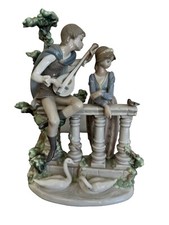 Lladro Serenade 5381 Excellent Condition No Box SIGNED picture