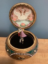 1997 SAN FRANCISCO MUSIC BOX CO. ANASTASIA / ONCE UPON A DECEMBER MUSIC BOX VGUC picture