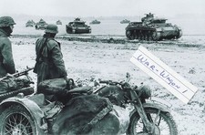 WW II German Photo . ---  Panzer Tanks On the Move - Russia picture