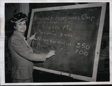 1943 Press Photo New York Mrs.Annie Rogers Sandbach at NAM Convention NYC picture