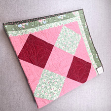 Vintage 2005 Pink/Green Square Handmade Patchwork Diamond Pattern Quilt NEW picture