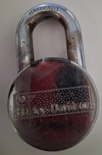 Vintage 1972 AMF Harley Davidson Padlock Round Chrome Motorcycle Lock NO KEY picture