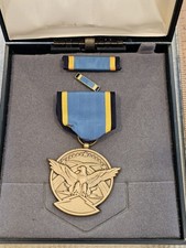 1960s USAF Air Force Vietnam Cold War Aerial Achievement Medal Boxed Set L@@K picture