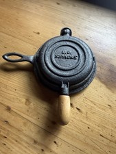 EC Simmons KEEN Kutter Cast Iron Waffle Iron Vintage Antique Toy Salesman Sample picture