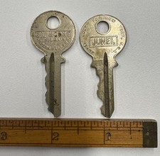 🌿 🗝️ Antique Vintage B. L. Moone Niagara Falls NY , Junel Lock Company Keys picture