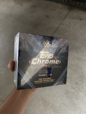 Topps 2023 Chrome WWE Sapphire Edition Box 32 Cards, 1 Autograph per Box picture