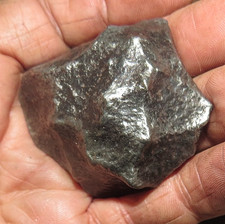 198 gm . CANYON DIABLO IRON METEORITE MUSEUM GD ARIZONA .45 LBS JAL stand picture