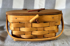 LONGABERGER 2006 Kiddie Purse - Small Handwoven Basket w/ Lid picture