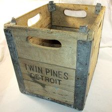 Vtg TWIN PINES DETROIT Wood & Metal Milk Crate~ Stoddard Crate~12.5x10.25x11.25 picture