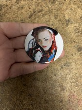 Vntg 1980s Boy George Button Pin White Culture Club Musician Pop Concert Fan Fun picture
