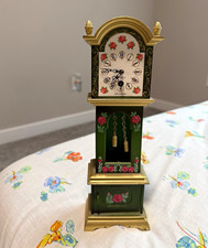 Kienle Wind-Up Mechanical Shelf Clock Pendulum Floral Roman Numerals Green picture