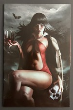 Vampirella Versus The Superpowers #1 Retailer Exclusive Bird City Near Mint NM picture