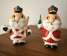 Vintage Napco ? Christmas Santa Claus Soldier Salt & Pepper # 4582 READ picture