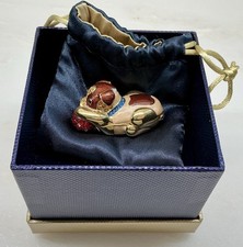 2004 Estée Lauder Judith Lieber Playful Pup Solid Perfume Compact Box & Pouch picture