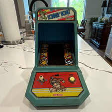 Coleco Donkey Kong Tabletop Mini Arcade Electronic Game, Original 1981 picture
