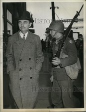 1944 Press Photo Attorney Francis Biddle leads legal battle against Montgomery picture