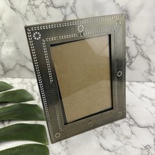 Wilton Vintage Y2k Brass Metal Picture Frame Perforated Floral Trim 5x7 picture