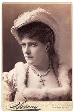 ADA CAVENDISH : ENGLISH STAGE ACTRESS : PHOTOGRAPHED BY SARONY : CABINET CARD picture