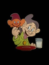 M12-24 DISNEY PIN - DOPEY WITH A COOKIE & MILK DISNEY AUCTIONS EXCLUSIVE OF 1000 picture