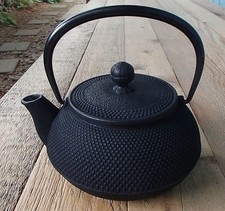 Nambu Iron Tea Kettle Arare Black 22oz/650ml Japanese Iwachu Sumi Hobnail picture