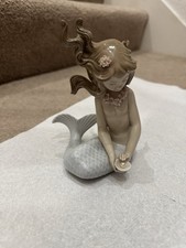 Lladro porcelain Mirage Mermaid Figurine With Pearl In Hand model 1415- 6