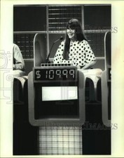 1992 Press Photo Jill Young, Oshkosh West High School junior on 