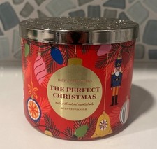 NEW Bath & Bodyworks Christmas Candle The Perfect Christmas Cozy Sweet & Woodsy picture