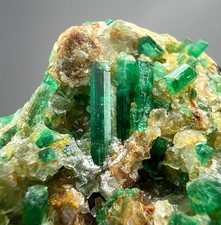 40 Ct Top Green Emerald Crystals Specimen from Panjshir Afghanistan picture
