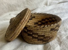 Vintage Papago Tohono O'odham Lidded Coil Basket Native American Geometric 5.5