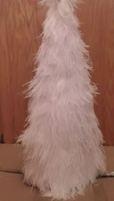 RARE VICTORIA'S SECRET PINK FEATHER CHRISTMAS TREE DISPLAY picture