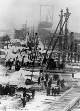 Units Enemy army are engaged building great bridge over River Dnie- WWII Photo picture