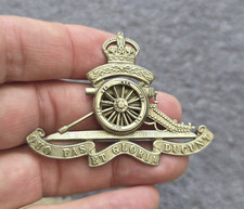 WW1 British Cap Badge Royal Artillery Volunteers White Metal turning wheel picture