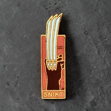 Vintage 1988 Marvel Wolverine SNIKT Claws X-Men Comic Book Enamel Lapel Pin picture