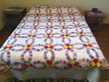 1930's Antique Feedsack Double Wedding Ring Quilt Hand Pieced Scalloped 73 X 84 picture