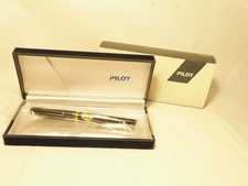 Excellent Pilot 14K Gold Nib Black Fountain Pen Fine Japan picture
