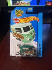 Hot Wheels 2015 Super Treasure Hunt Kool Kombi Surf Shop - Green -with Protector picture