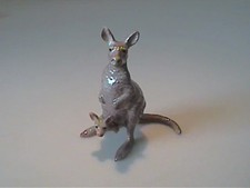 VINTAGE 1979 HAGEN RENAKER MINIATURE MAMA KANGAROO WITH JOEY picture
