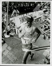 1982 Dave Scott at the finish line of the Ironman Triathlon picture