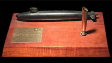 Vintage USS Queenfish SSN-651 Submarine Presentation Desk Set Plaque Pen Holder picture