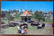 RARE EARLY DISNEYLAND CALIFORNIA POSTCARD - Band Play Tunes - P12291 - Unused picture