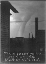 Photo:Twin Lakes Iowa Cyclone Tornado Apr 11 1903 Funnel Clouds Buildings picture