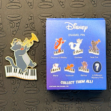 Disney 2026 The Aristocats Scat Cat Chaser LE 250 Mystery PALM Puzzle picture