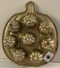 NWT At $49 Williams Sonoma Nordic Ware Pumpkin Cakelet Pan Nonstick Aluminum picture