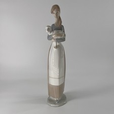 Lladró Porcelain Figurine