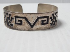 VINTAGE SOUTHWESTERN KOKOPELLI HOPI INDIAN DSGN STERLING SILVER CUFF BRACELET picture