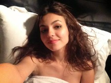 Victoria Justice With Disheveled Hair 4x6 Picture Celebrity Print picture