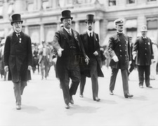Cornelius Vanderbilt with Theodore Roosevelt 8x10 Glossy Photo Print HT5193686 picture
