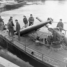 WW2 WWII Photo World War Two / US Navy Submarine S-42 Dutch Harbor Alaska 1943 picture