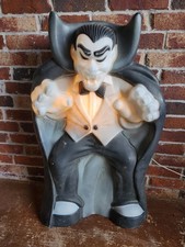 VINTAGE EMPIRE DRACULA 36” HALLOWEEN LIGHTED BLOW MOLD picture