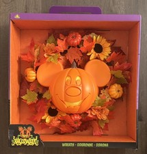 New in Box - Official Disney Park Mickey Mouse 2024 Halloween Wreath Pumpkin  picture